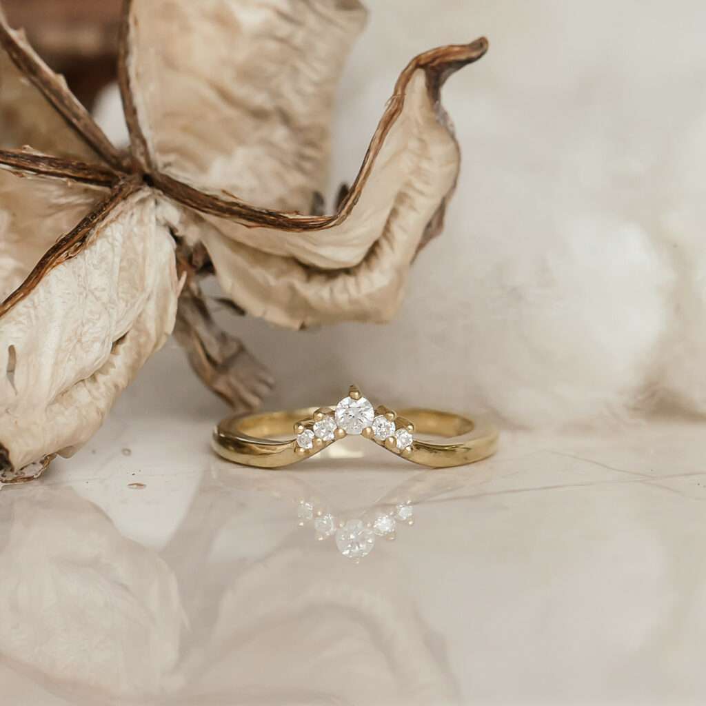 Ogival Arched Wedding Band
